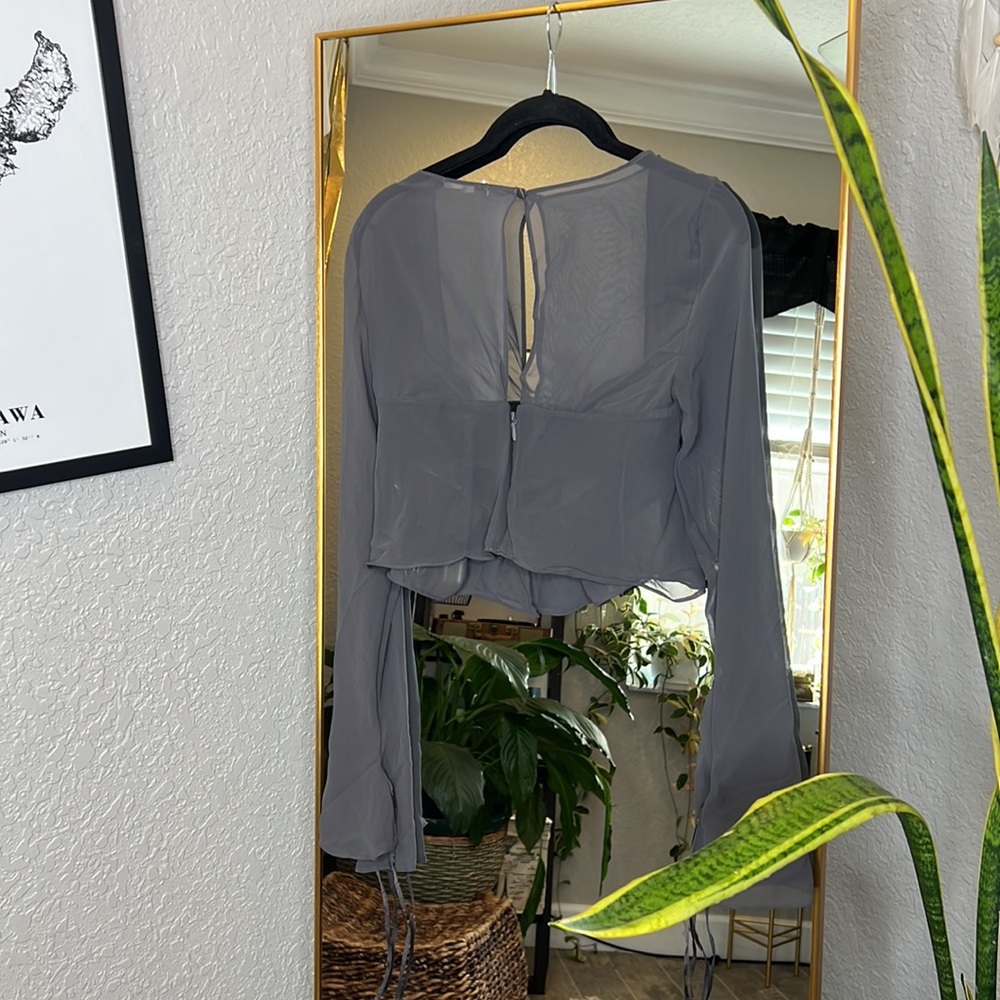 HOUSE OF CB 'Athena' Shadow Long Sleeve Floaty Top NWOT - Picture 11 of 13
